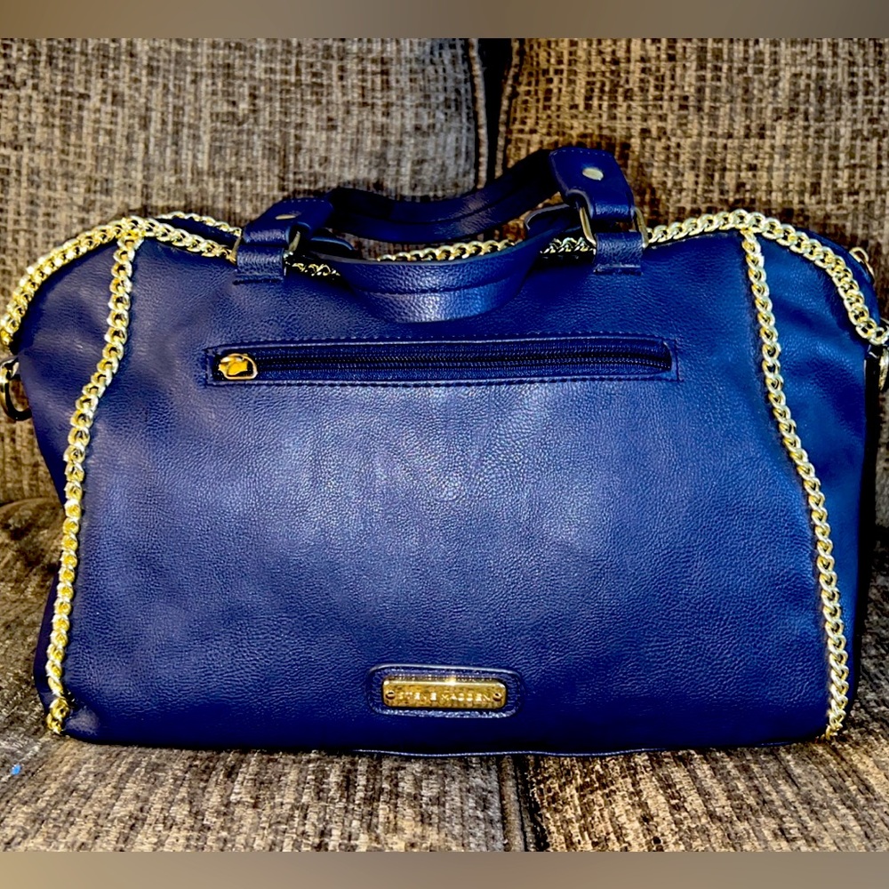 Steve Madden shoulder bag with gold chain lining